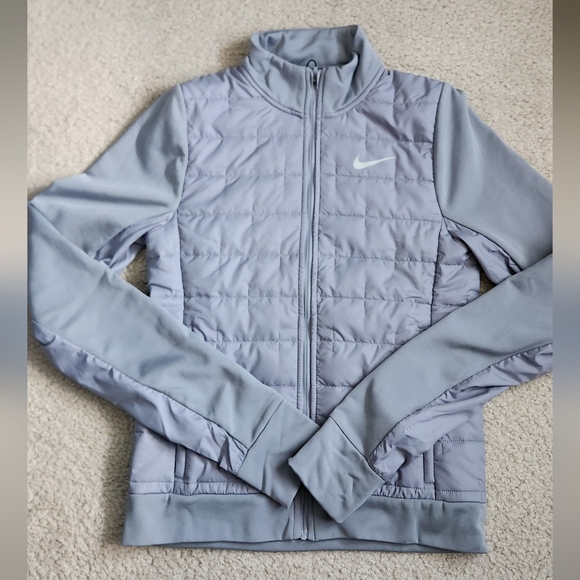 Nike Running Therma-FIT synthetic filled jacket in grey - Picture 7 of 15